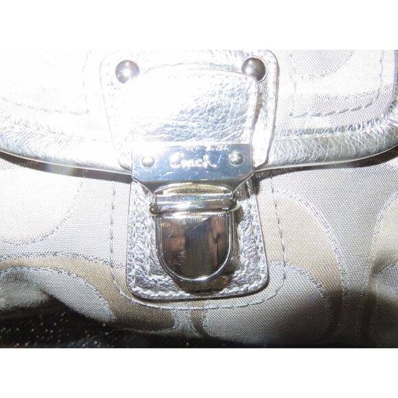 Coach 2011 Poppy Grey & Silver Metallic Signature Hippie Jacquard Bag Pushlock - Picture 12 of 12